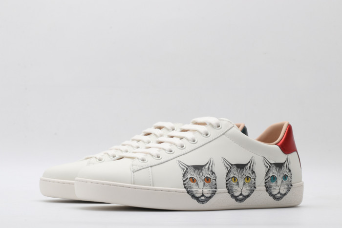 G*u*i low-top sneaker