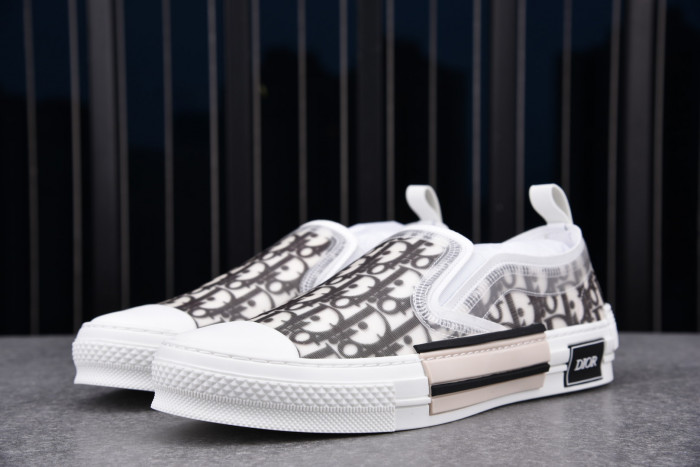 DR Homme Kaws Sneaker Black & White