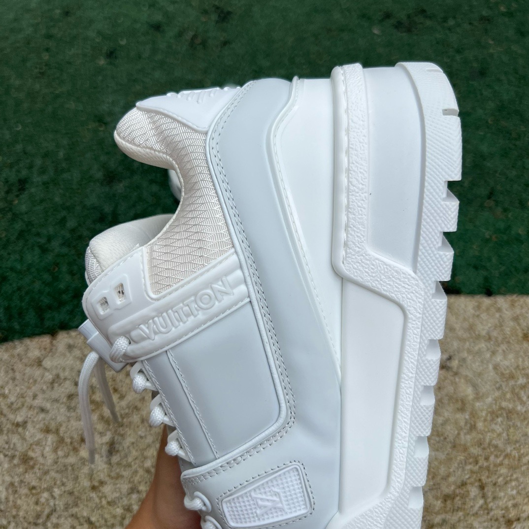 LV TRAINER MAXI White