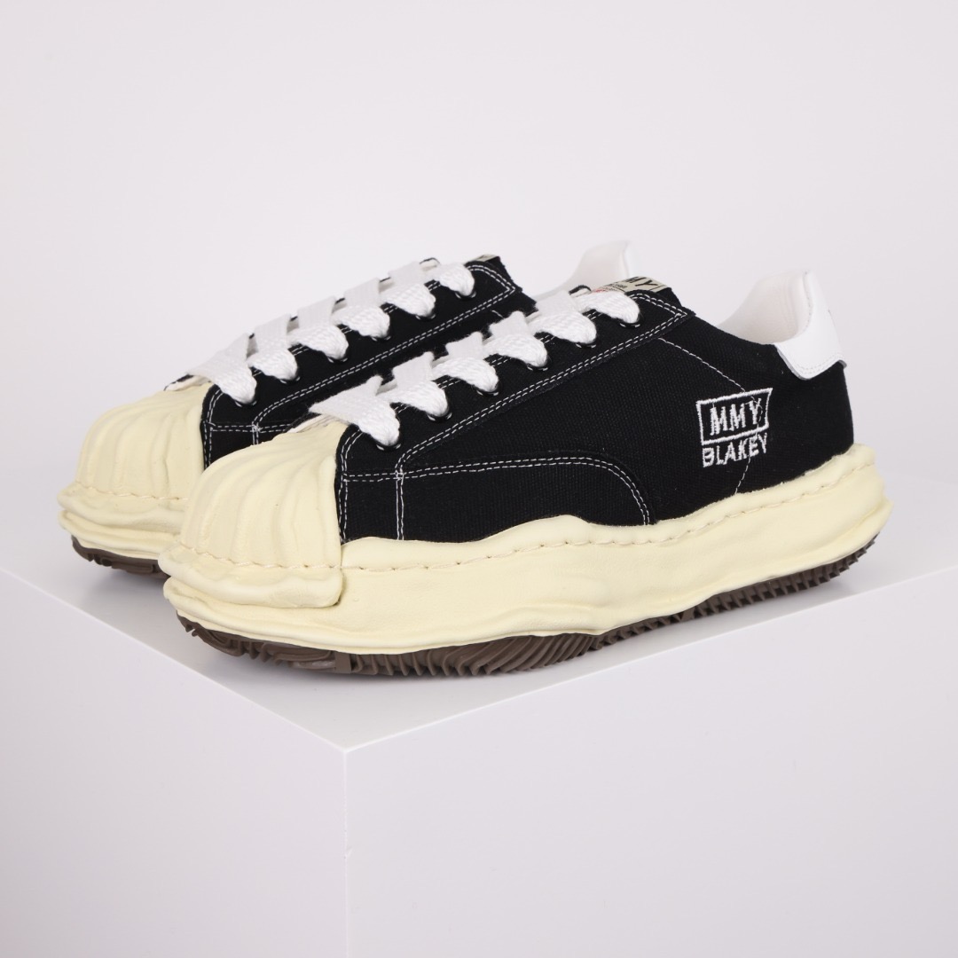 Ma*s*n mihara yasuhiro mmy sneaker