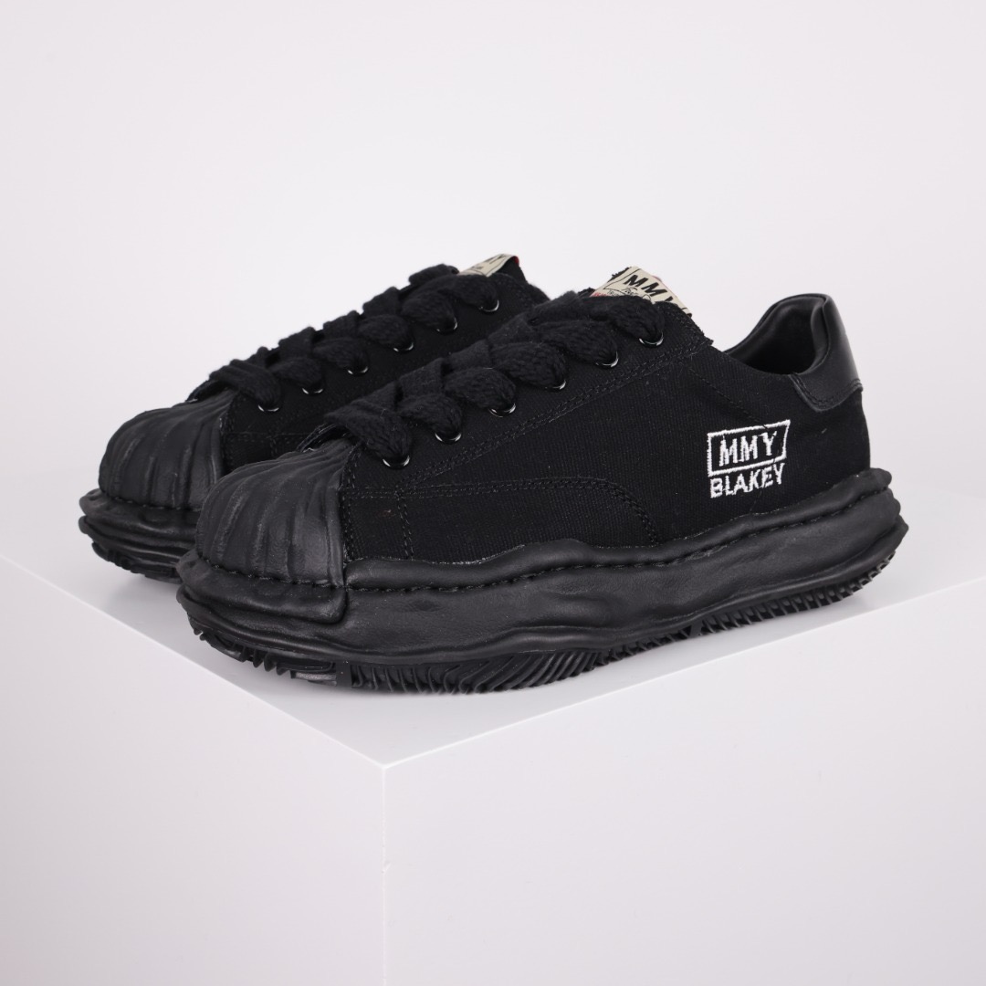 Ma*s*n mihara yasuhiro mmy sneaker