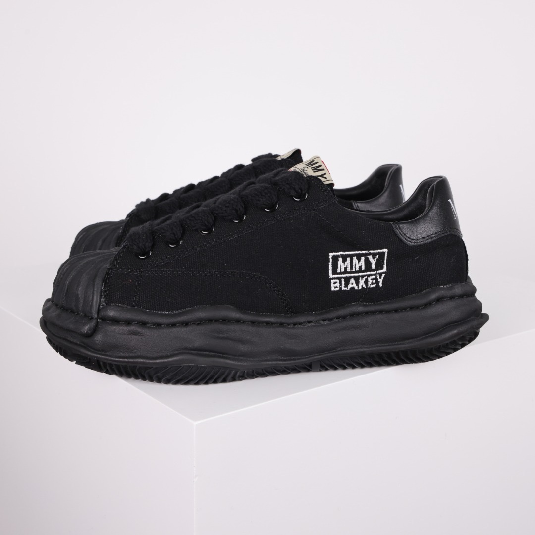 Ma*s*n mihara yasuhiro mmy sneaker