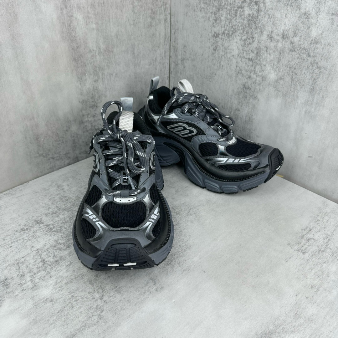 BLCG Sneaker 6XL