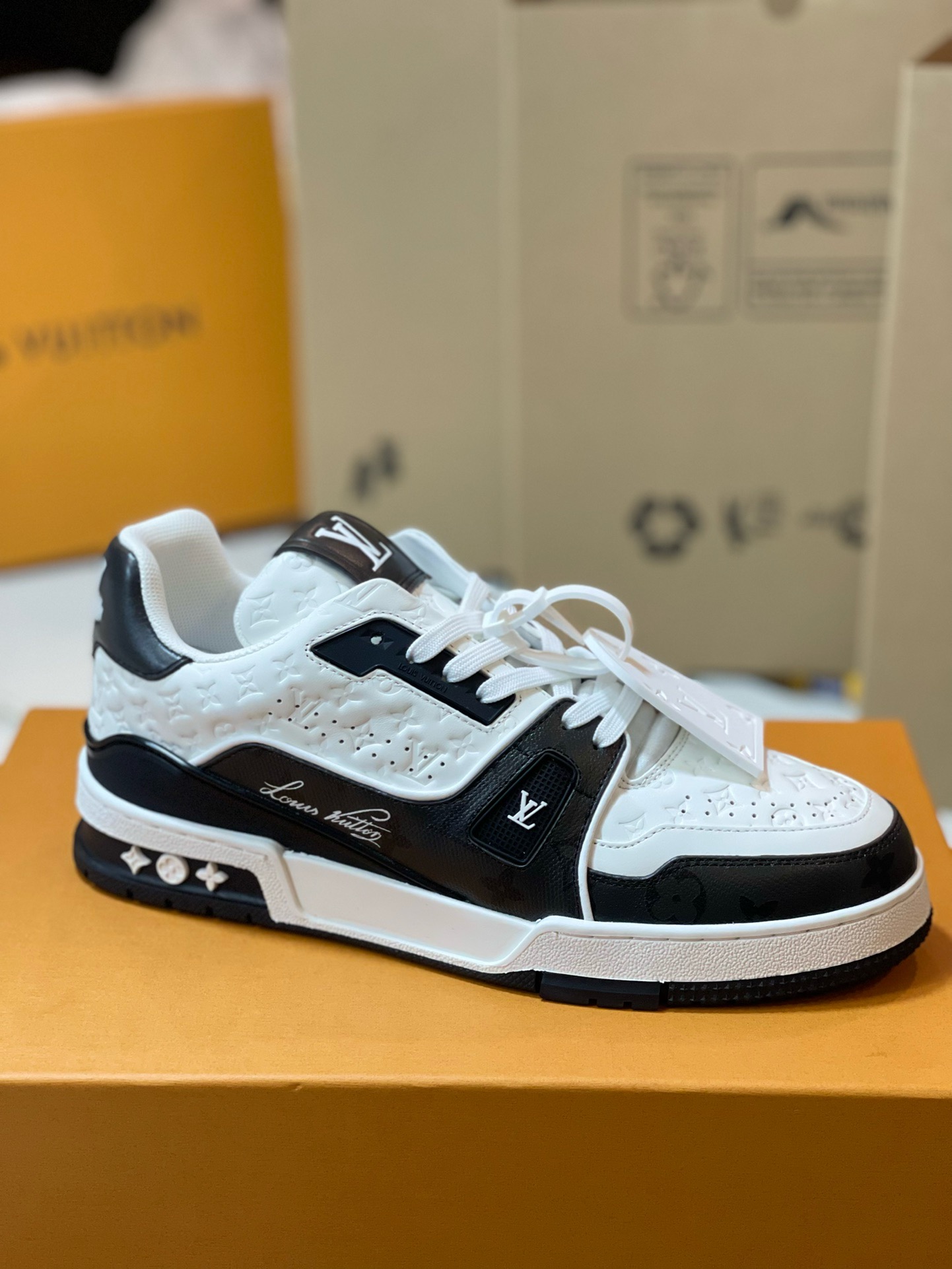 Loui Vuitto TRAINER SNEAKER