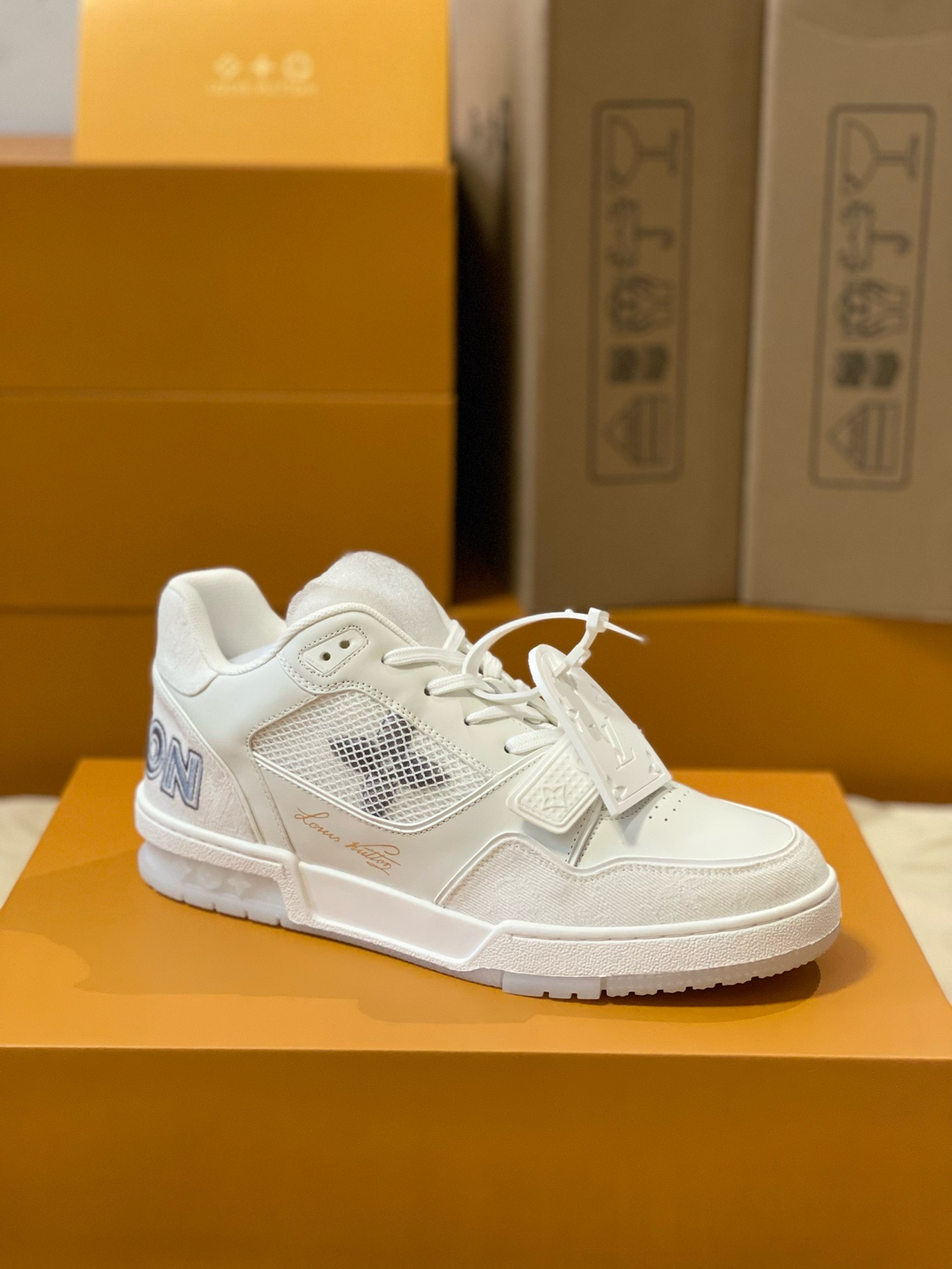 Loui Vuitto TRAINER SNEAKER