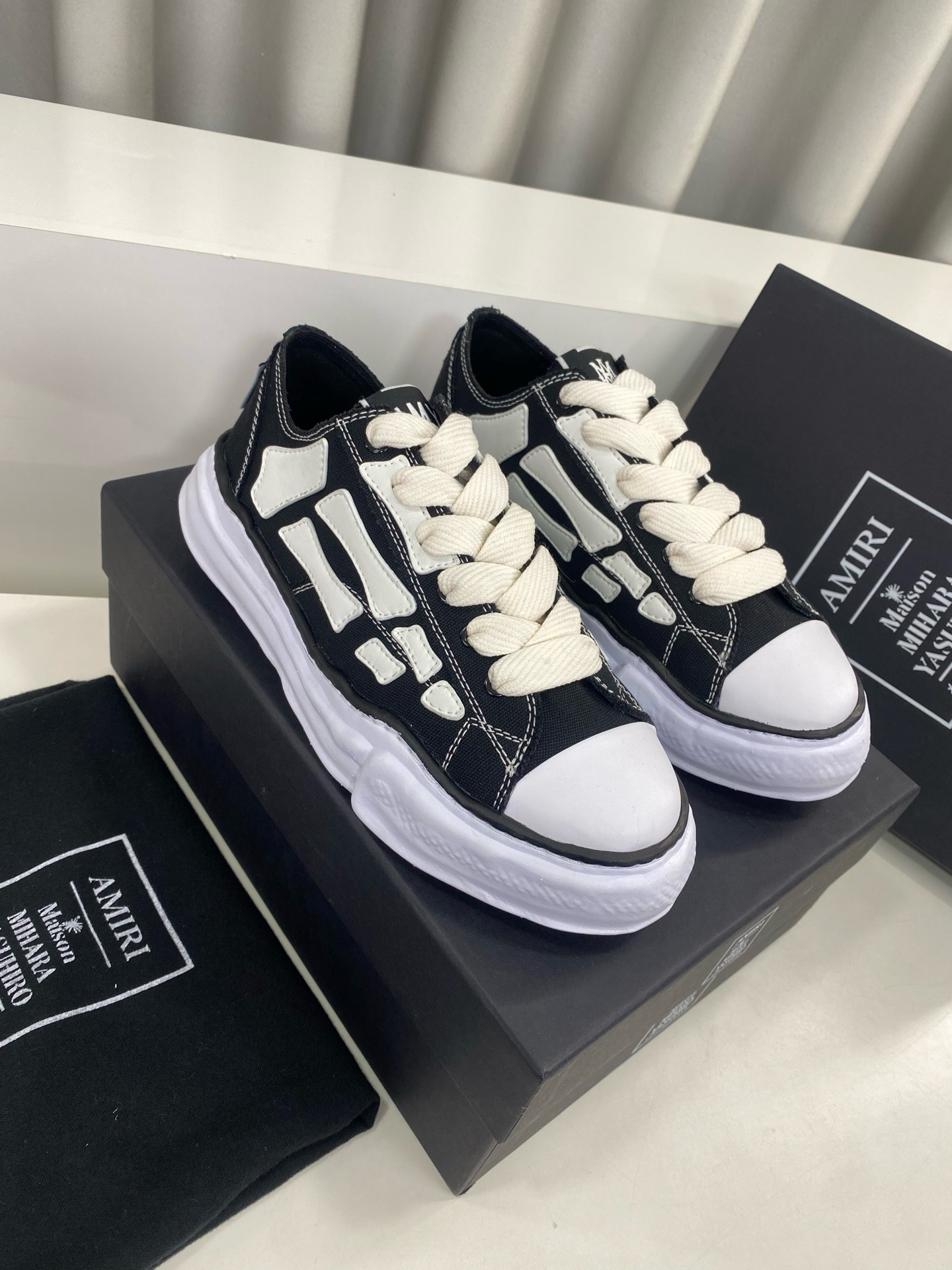 Ma*s*n mihara yasuhiro mmy sneaker